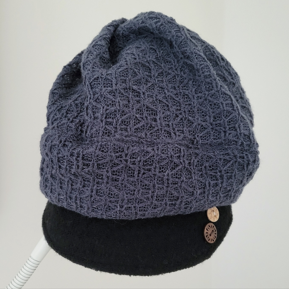 Women's Knit Warm Cap NWT